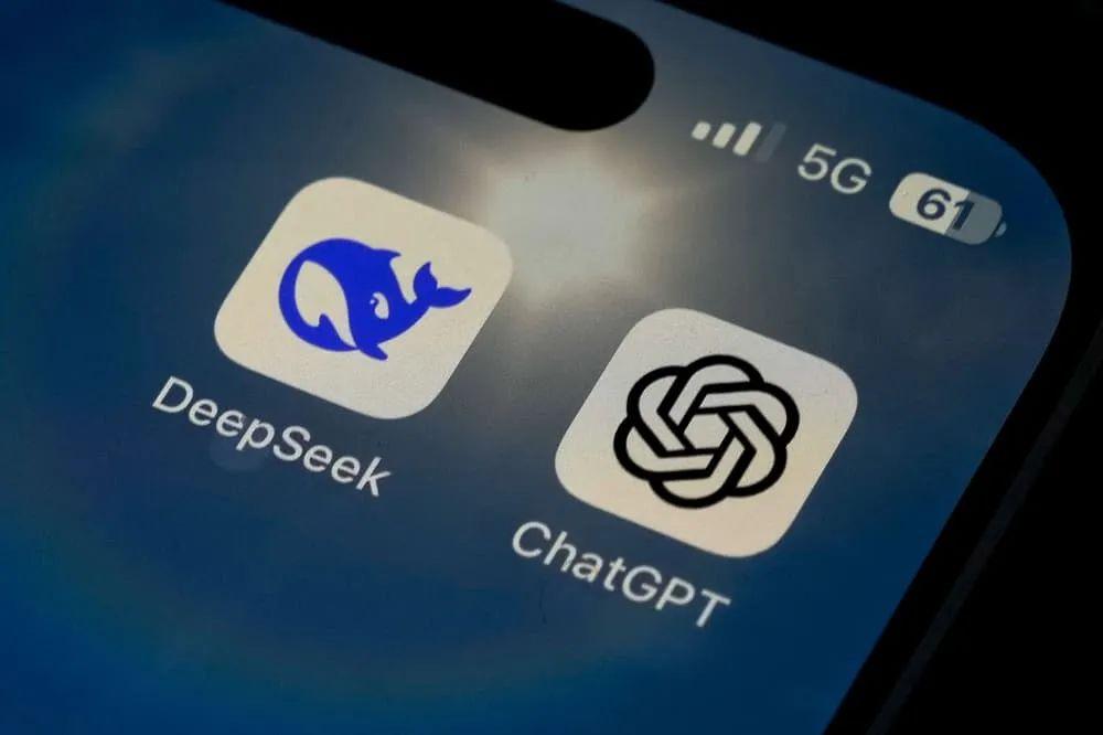 刚刚，OpenAI 罕见宣布将开源推理模型，DeepSeek 给逼的-2